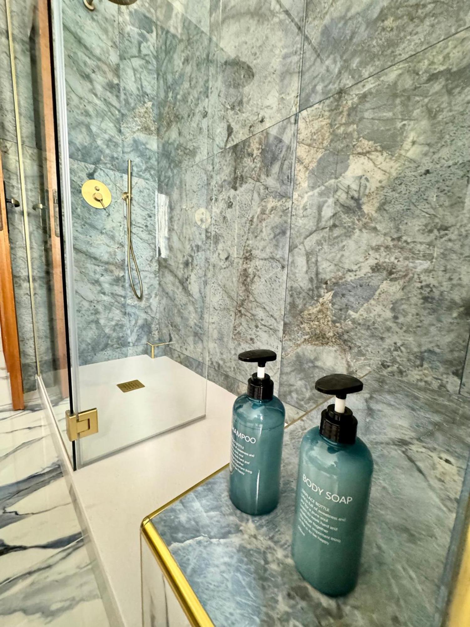 Suite Boutique Moscova Милано Екстериор снимка